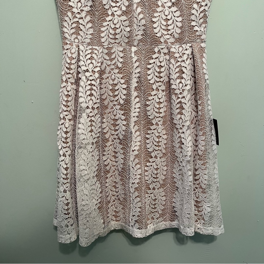 Lulu’s Dress All of My Heart White Lace Skater Dress Sz M NWT V Neck Sleeveless - Picture 8 of 14